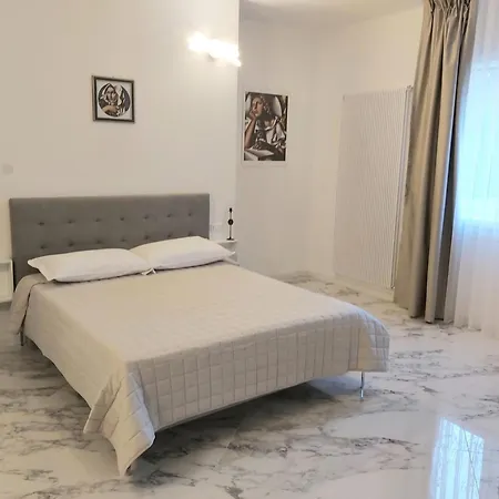 Apart Otel Marini